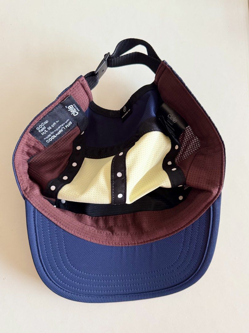 Ciele Go Cap Field (Category: Hats & Beanies) located in Quezon City. Submitted by kfrys (Listing ID 1450959400, Image 2). Description: Used 3x Size:m/l.