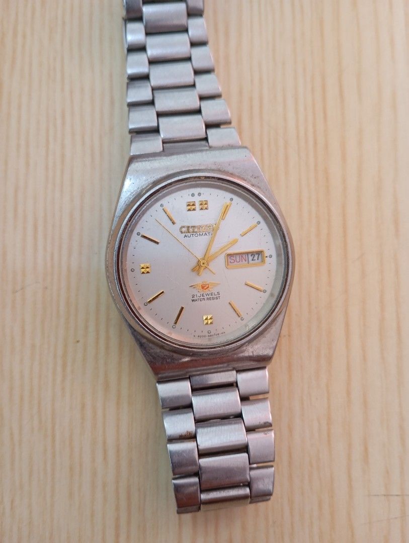 Citizen automatic (Category: Men's Watches) located in Las Pinas. Submitted by quick_deals_great_finds2 (Listing ID 1451129179, Image 3). Description: Original good working condition Automatic 35mm medium Fits wrist size 6.8 inches.