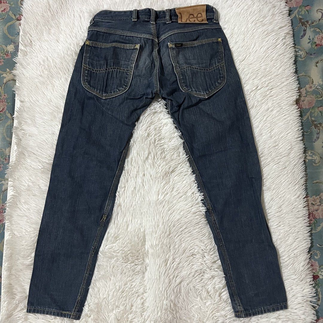 LEE Denim Jeans for Men (Category: Jeans) located in Manila. Submitted by venizz (Listing ID 1450957480, Image 3). Description: ✨Details: ✅Size: 29 ✅Length: 34 ✅Leg Size: 21 inches ✅Hem Size: 11 inches ✅Mid Rise ✅Good As New 🔥 Perfect for: ✔️ Y2K Fits ✔️ Vintage Streetwear ✔️ Retro Everyday Outfits ✔️ Archive Denim Collections 💵 Selling Price: From ₱600 to ₱270 ONLY 📌 First to pay, first to get. 🚚 Ships nationwide via J&T .
