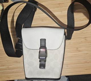 （分類：）位於 。 由 quanthk 提交（商品編號 1451103848，圖片 1）。簡介： 。