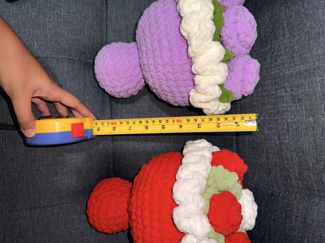Crochet Large Bouquet (Category: Flowers & Bouquets) located in Makati City. Submitted by wlls08 (Listing ID 1451074295, Image 1). Description: Pick color, red or purple. Get both for only ₱1,550.