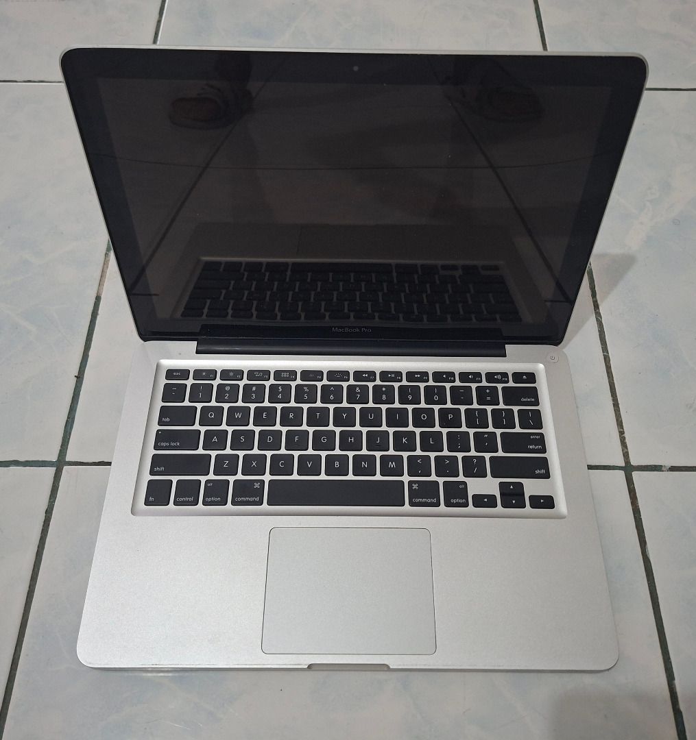 DEFECTIVE 2012 MacBook Pro A1278 - FREE SHIPPING (Category: Laptops & Notebooks) located in Tagbilaran City. Submitted by rjv1977 (Listing ID 1451006755, Image 1). Description: DEFECTIVE 2012 2.5 Ghz i5 / 4 GB RAM Fan Spins but not booting & no display LCD has some vinegar effect Needs a set of new speakers 60w Charger included (See Pictures) Keyboard should be working OK (Untested) Battery 1701 Service Recommended (Needs a new) all screws and pa