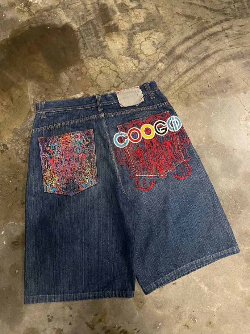 Denim Coogi Jorts (Category: Shorts) located in Manila. Submitted by 2bleup_ (Listing ID 1450976219, Image 1). Description: no any issue.