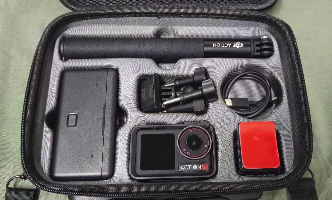 DJI OSMO ACTION 5 PRO ADVENTURE COMBO (Category: Cameras) located in Pasay City. Submitted by wiserabbit.0ba5d4 (Listing ID 1451015528, Image 3). Description: DJI OSMO ACTION 5 PRO ADVENTURE COMBO Sale Price: ₱18,000 Specifications: - 146g - 3 Microphones - 1.46” Front Screen - 2.5” Rear Screen - 1/1.3 inch CMOS - 1950 mAh Extreme Battery Plus - Waterproof up to 20 meters (65.6 feet) - Wi-Fi 6.0 - Bluetooth 5.1 Inclusion: Action 5 Pro Extreme Bat