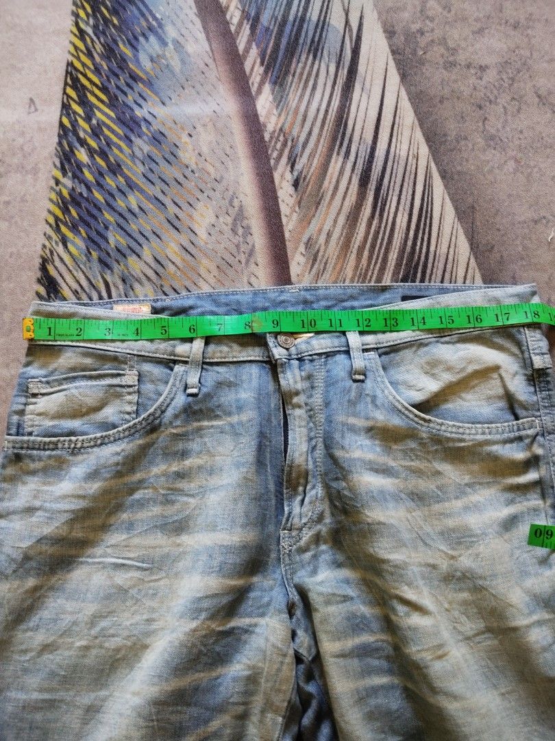 Edwin (Category: Jeans) located in Kota Bharu. Submitted by siman_be17 (Listing ID 1451009865, Image 3). Description: item seperti dalam gambar ini area kota jauh boleh pos Dfod pon boleh.