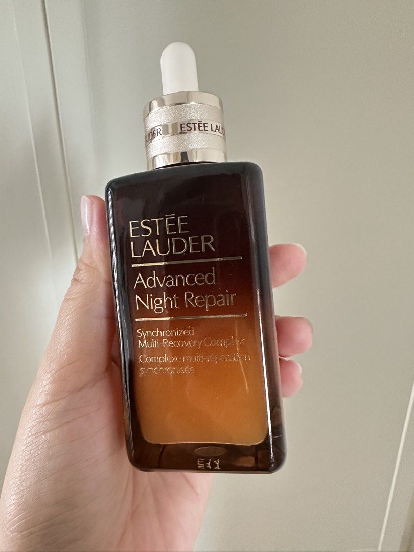 Estee Lauder Advanced Night Repair Serum 100ml (Category: Face Care) located in Pasig City. Submitted by roseannmary (Listing ID 1451019327, Image 3). Description: - Estee Lauder Advanced Night Repair Serum - 100ml Travel Exclusive Size - Targets visible lines, firmness, and hydration - Suitable for all skin types - Achieve overnight skin radiance Original!! Money back if proven fake Onhand.
