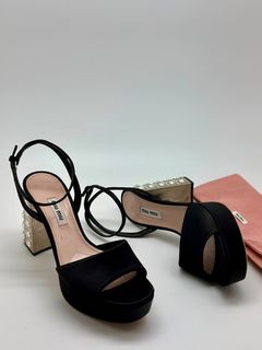 (Kategori: ) berada di . Dikirim oleh kiano_shoes (ID iklan 1450999564, Gambar 1). Deskripsi: .