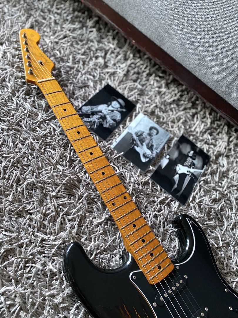 Fender Limited Edition 54 Stratocaster VSP 1/1 (Category: Musical Instruments) located in Makati City. Submitted by lucid_soul (Listing ID 1451027048, Image 2). Description: Vintage Special Production Crafted in Japan 1/1 ‘Brownie’ meets ‘Blackie’ meets ‘Richard Parker’ - High-end Strat of Fender Japan - Not the usual basswood + poly finish - This comes in Nitro Finish - 2 pc Deluxe American Ash body (great weight) - One piece Maple ‘54!soft V-ne