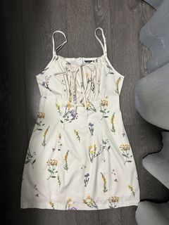(Category: ) located in . Submitted by clearmycloset65 (Listing ID 1451096114, Image 1). Description: .