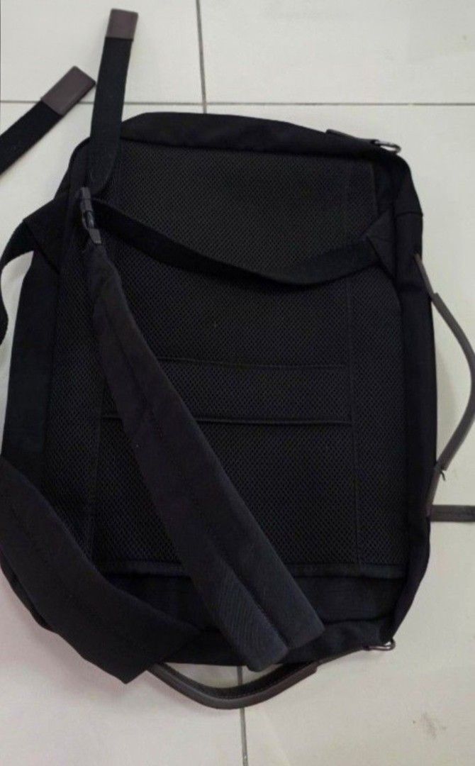Fossil Backpack (Category: Backpacks) located in Gelugor. Submitted by js.tan. (Listing ID 1451017342, Image 3). Description: .