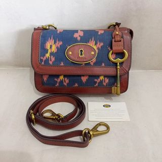 (Kategori: ) berada di . Dikirim oleh brandedprelovedshop (ID iklan 1451083882, Gambar 1). Deskripsi: .