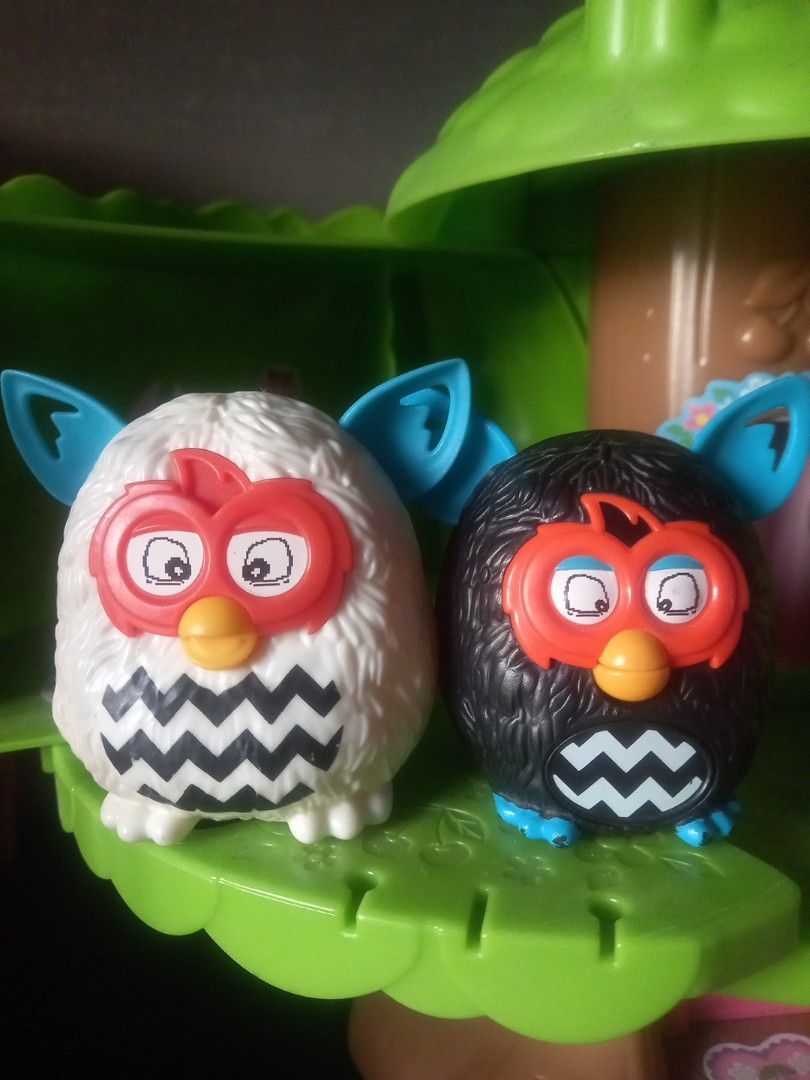Furby set (Category: Designer & Blind Box Toys) located in Silang. Submitted by EkonomikaPH (Listing ID 1451020355, Image 1). Description: What You See Is What You Get ❤️SUBMIT❤️ the stated price using the MAKE OFFER tab Gcash for the item then shipping thru Shapi OR J&T Manage expectations, these are 2ndhand items CROSSPOSTED.