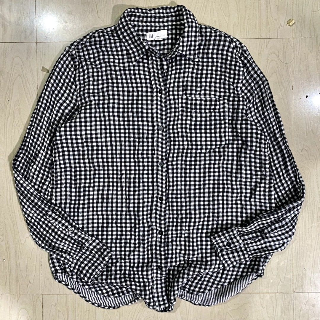 GAP Button Down Gingham Check Pattern Long Sleeve (Category: Tshirts & Polo Shirts ) located in Quezon City. Submitted by thequalityflips (Listing ID 1451127804, Image 1). Description: GAP Button Down Gingham Check Pattern Long Sleeve Size: M on tag Dimes: W-21 “ L-27.5 (21x27.5) Fits to Medium & Large Unisex (for men & women) Brandnew Condition Excellent Condition No Issue.