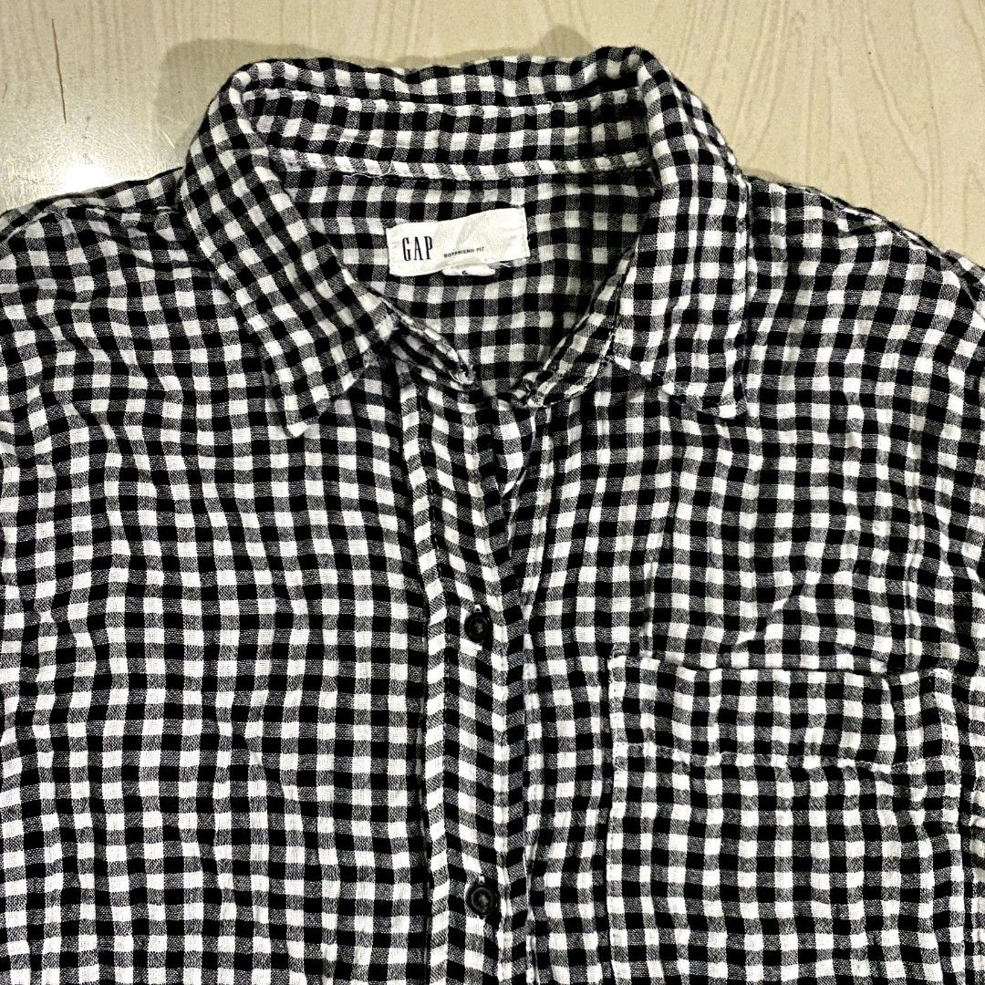GAP Button Down Gingham Check Pattern Long Sleeve (Category: Tshirts & Polo Shirts ) located in Quezon City. Submitted by thequalityflips (Listing ID 1451127804, Image 3). Description: GAP Button Down Gingham Check Pattern Long Sleeve Size: M on tag Dimes: W-21 “ L-27.5 (21x27.5) Fits to Medium & Large Unisex (for men & women) Brandnew Condition Excellent Condition No Issue.