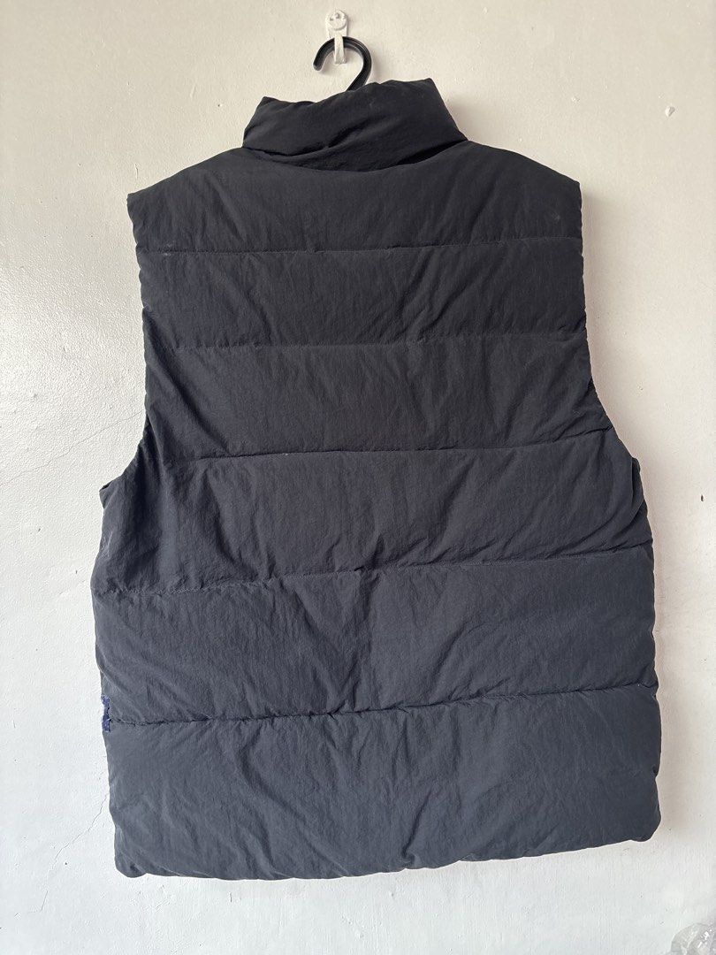 GAP Puffer Vest Primaloft Down Alternative (Category: Vests) located in Quezon City. Submitted by madrilejod31663 (Listing ID 1450980228, Image 2). Description: W 20 l 25 No issue Very good condition - GAP puffer vest - Warm and lightweight Primaloft fill (down alternative) - Zip-up front with pockets - Features a stylish orange and tan lining - Ideal for layering during cooler weather.