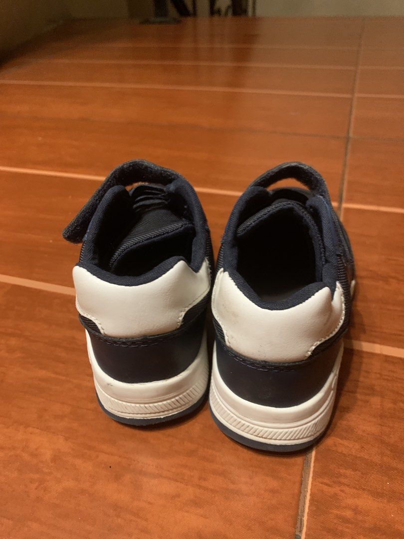 Geox Navy Blue Shoes/ 26 (Category: Babies & Kids Fashion) located in Antipolo. Submitted by TheOne21 (Listing ID 1450963162, Image 3). Description: .