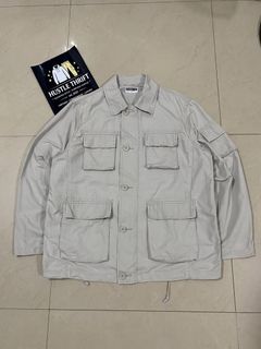 (Category: ) located in . Submitted by hustlethrift_2600 (Listing ID 1451128594, Image 1). Description: .