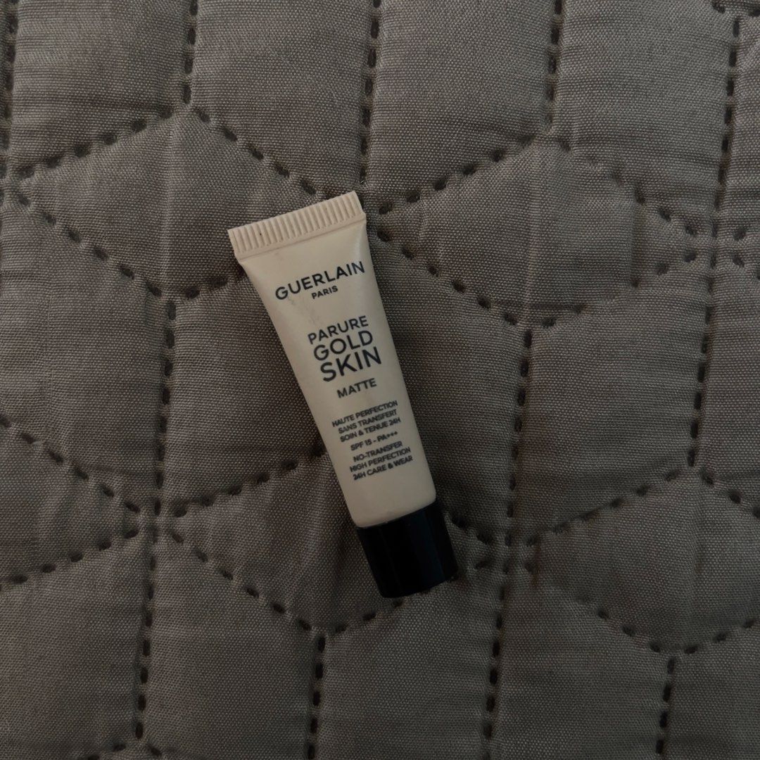Guerlain Parure Gold Foundation 3ml - 3N (Category: Makeup) located in Naga. Submitted by katalinaii (Listing ID 1450976724, Image 1). Description: - Guerlain Parure Gold Skin Matte foundation sample - Shade: 3N Neutral - Size: 3ml (travel size) - Ideal for testing the product before purchasing the full size - swatched 2-3x only.