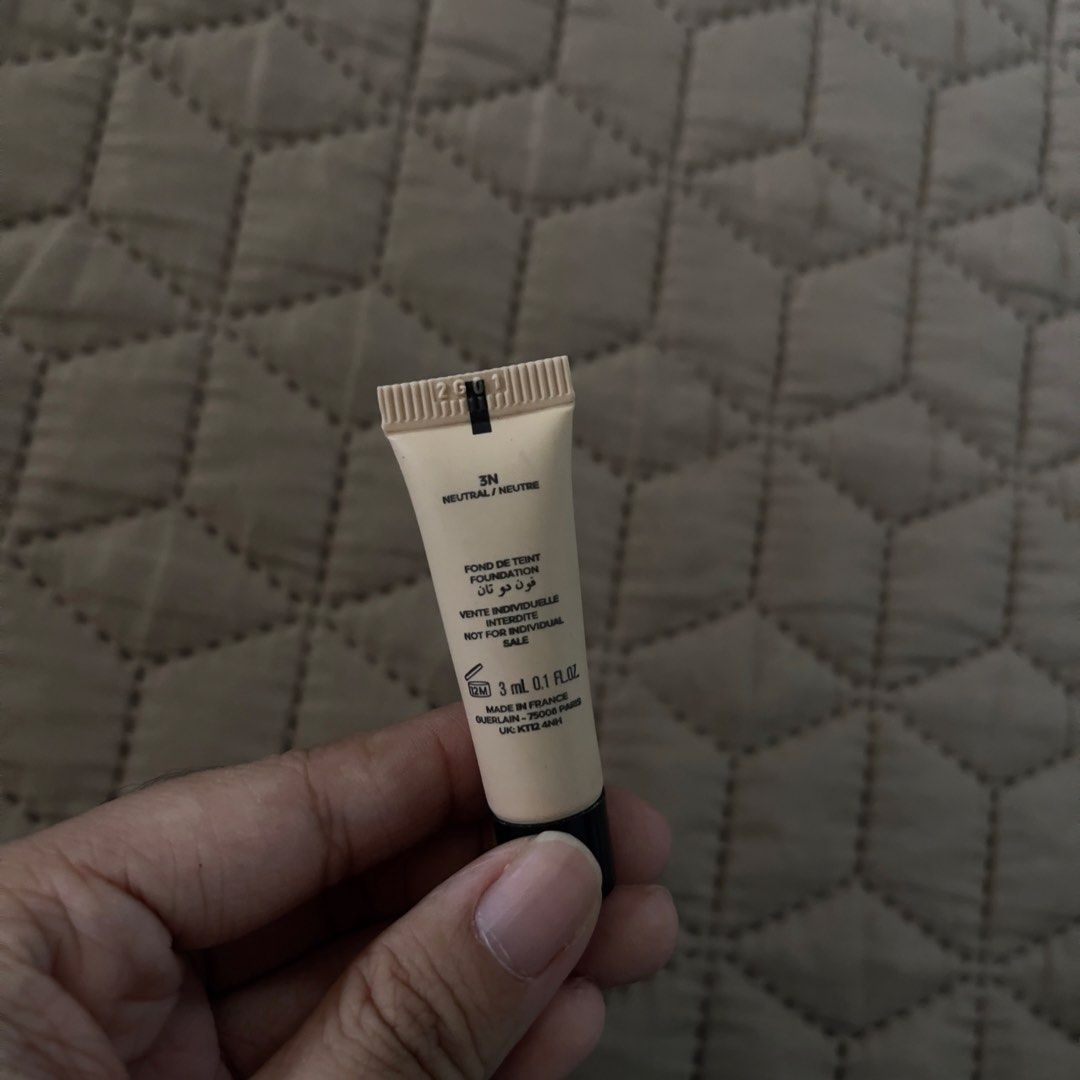 Guerlain Parure Gold Foundation 3ml - 3N (Category: Makeup) located in Naga. Submitted by katalinaii (Listing ID 1450976724, Image 2). Description: - Guerlain Parure Gold Skin Matte foundation sample - Shade: 3N Neutral - Size: 3ml (travel size) - Ideal for testing the product before purchasing the full size - swatched 2-3x only.