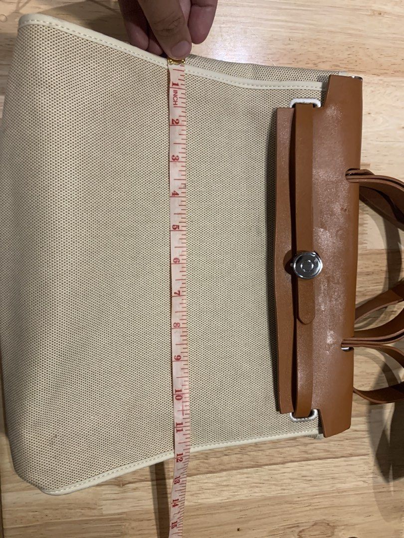 HerBag Canvas Beige (Category: Luxury Bags & Wallets) located in Manila. Submitted by moneymann888 (Listing ID 1451085821, Image 2). Description: Sf Buyer shoulder Fix price ‼️‼️‼️‼️‼️ As is Leather Canvas Beige No Refund upon purchase.