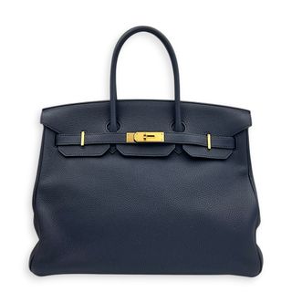 (Category: ) located in . Submitted by carousellluxury (Listing ID 1450968424, Image 1). Description: .