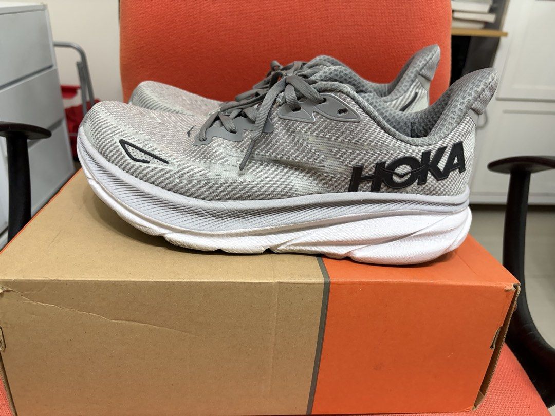Hoka Clifton 9 Wide Grey (Category: Activewear) located in Manila. Submitted by joean21 (Listing ID 1451055177, Image 1). Description: - Hoka Clifton 9brunning shoes - Color: Grey - Lightweight and comfortable design - Excellent cushioning for your runs - Ideal for training sessions or everyday wear.