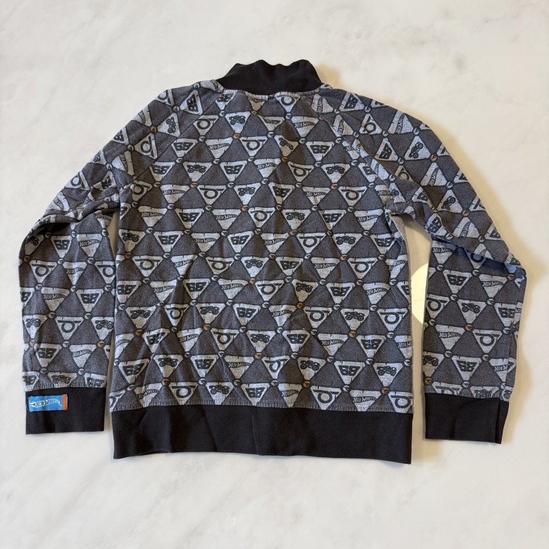 Hot Wheels Track Jacket (Category: Babies & Kids Fashion) located in Manila. Submitted by shopsbyncs (Listing ID 1450968949, Image 3). Description: For 7/8 Y.
