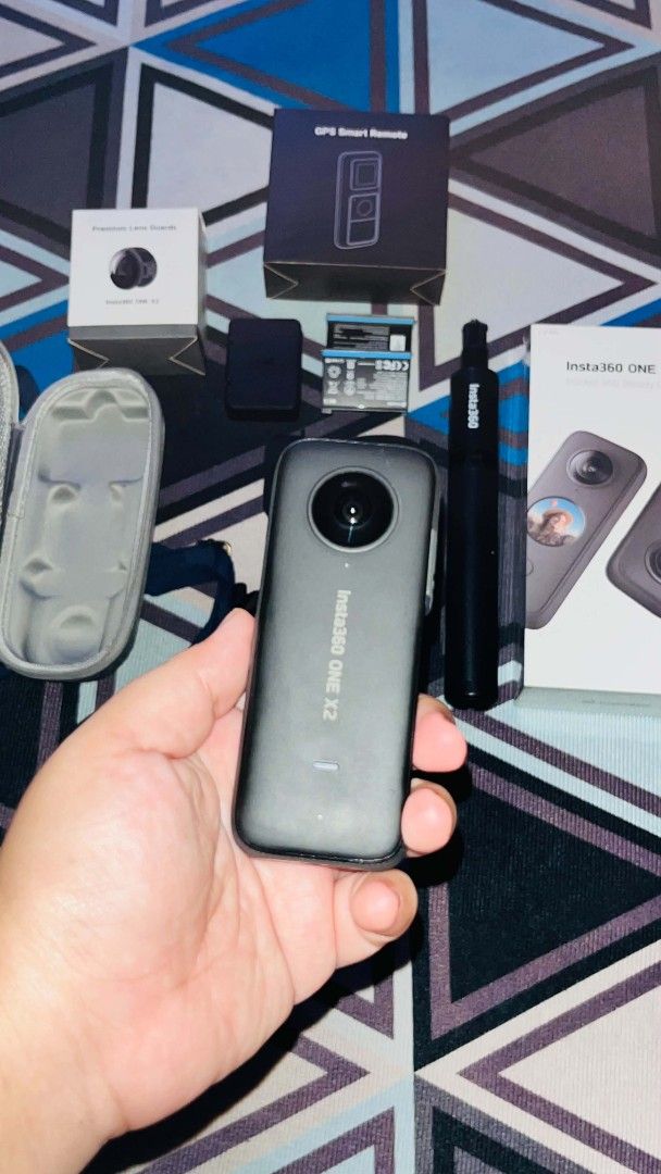 insta 360 x2 (Category: Video Cameras) located in Manila. Submitted by mikmik22_ (Listing ID 1451106975, Image 2). Description: FS INSTA 360 X2 inclusions: 2 original batteries, tripod type invisible stick, GPS, hard case, premium lens guard, ulanzi metal safety cage. (no sd card) ISSUE‼️ : ghost touch sa lens (new lens cost 3k ) PASS SA SWAP. NEED CASH..