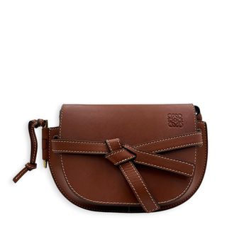 (Category: ) located in . Submitted by carousellluxury (Listing ID 1451033547, Image 1). Description: .