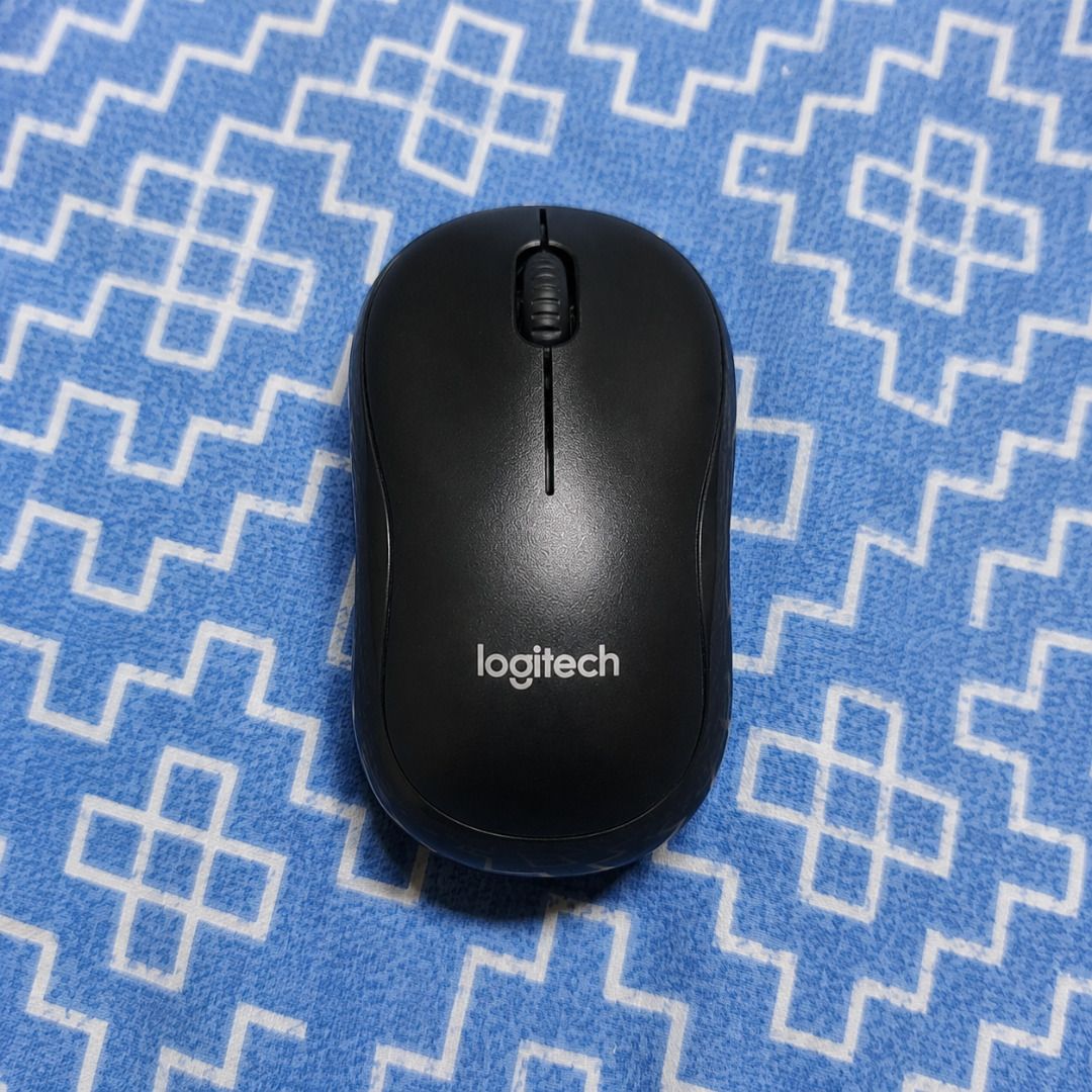 Logitech M220 Silent Wireless Mouse (Category: Mouse & Mousepads) located in Caloocan City. Submitted by hastreiter67336 (Listing ID 1451000189, Image 2). Description: - Logitech M220 Silent Wireless Mouse - Reduces clicking noise by over 90% - Compact and portable design - Long battery life: Up to 18 months - Simple plug-and-play USB receiver - Ideal for quiet environments.