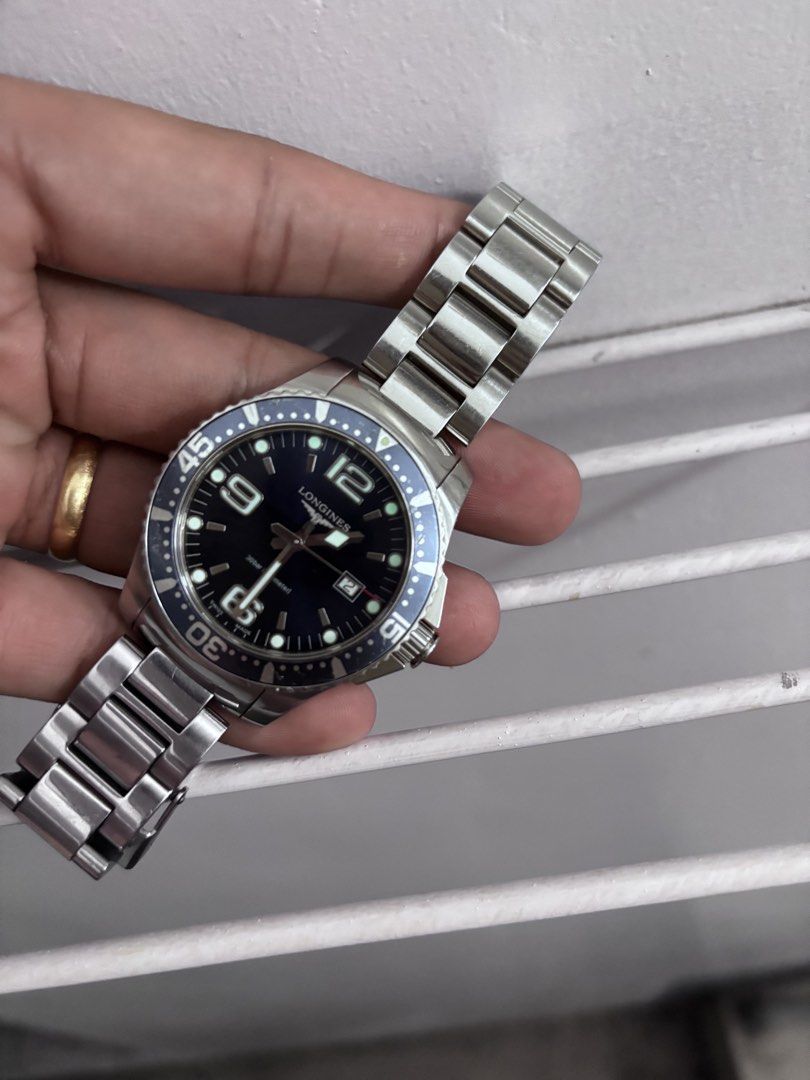 Longines HydroConquest Diver Watch (Category: Luxury Watches) located in Santa Maria. Submitted by emjeyah91437 (Listing ID 1450979468, Image 3). Description: Longines diver watch Quartz 41mm For thin wrist only few original links .