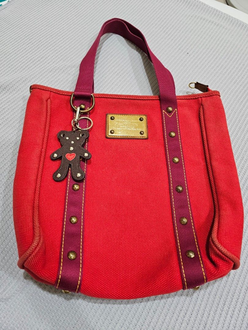 Louis Vuitton Antigua Cabas MM Bag (Category: Luxury Bags & Wallets) located in Manila. Submitted by pauarce1226 (Listing ID 1451031089, Image 1). Description: Authentic LV Antigua Cabas MM Tote Vintage / Limited (Discontinued Model) -with signs of usage (see photos) -missing luggage tag (i replaced it with a bear bag charm) -no dust bag rfs decluttering GCASH/BPI TRANSFER.