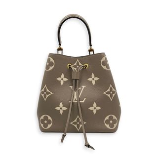 (Category: ) located in . Submitted by carousellluxury (Listing ID 1450967019, Image 1). Description: .