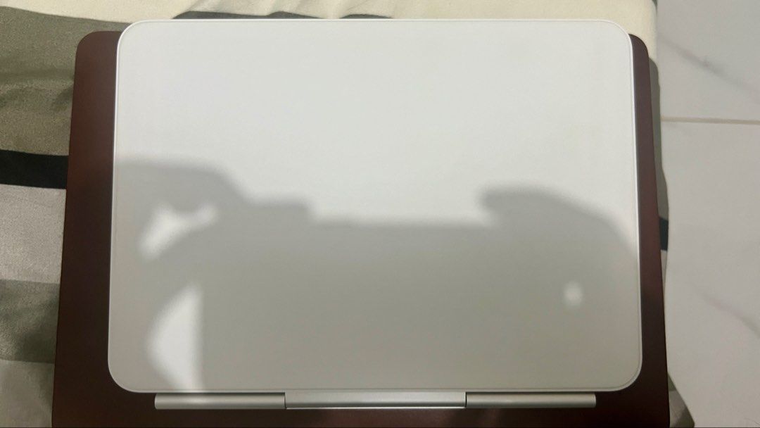 Magic Keyboard for Ipad Pro 11 M4/M5 (Category: Computer Keyboard) located in Quezon City. Submitted by loisranulf02 (Listing ID 1451130615, Image 3). Description: Almost brand new no scratches, no dents.
