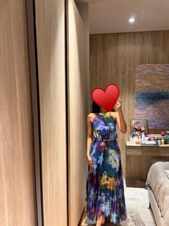 (Category: ) located in . Submitted by b_curatedcloset (Listing ID 1451051416, Image 1). Description: .