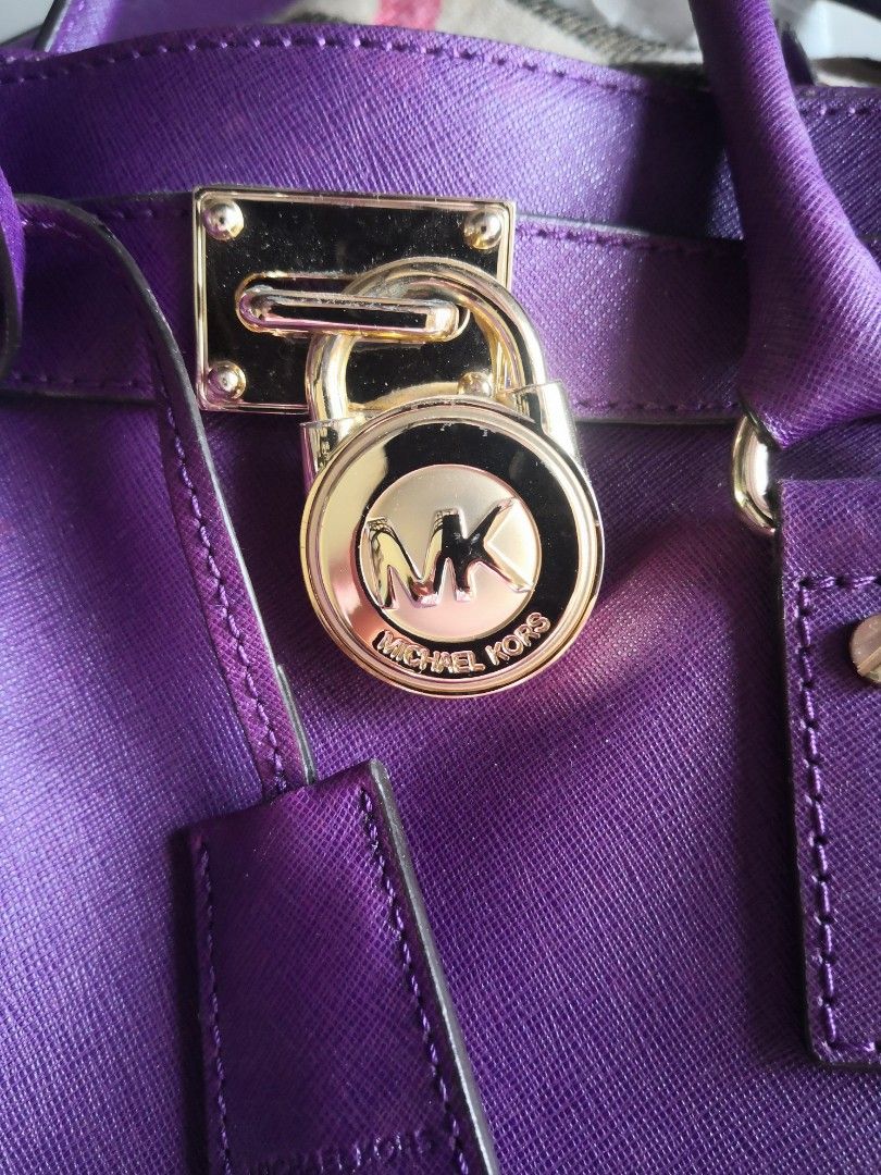 Michael Korrs purple bag (hermes style) (Category: Shoulder Bags) located in Marikina City. Submitted by lotsofdeclutter (Listing ID 1450962192, Image 2). Description: Hermes style pero may bukasana sa gitna Sf by client at marikina heights Payment thru gcash.