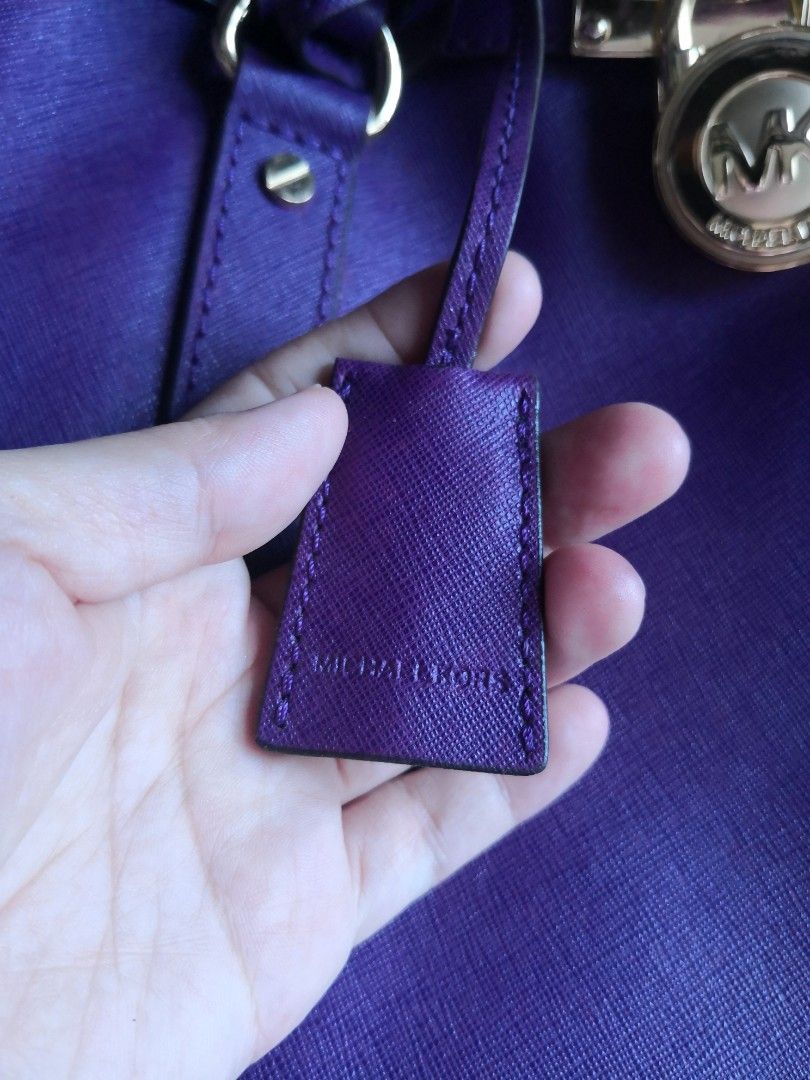 Michael Korrs purple bag (hermes style) (Category: Shoulder Bags) located in Marikina City. Submitted by lotsofdeclutter (Listing ID 1450962192, Image 3). Description: Hermes style pero may bukasana sa gitna Sf by client at marikina heights Payment thru gcash.