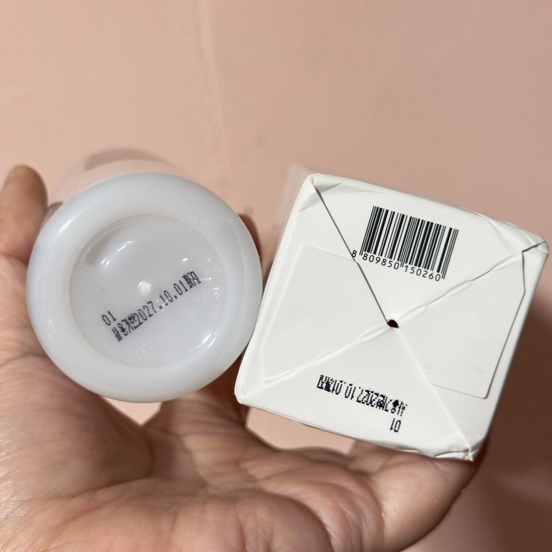 MIGUHARA Daily Apple Bubble Foam Cleanser 200ml (Category: Face Care) located in Taguig. Submitted by cris_021 (Listing ID 1451016542, Image 2). Description: - Product: MIGUHARA Daily Apple Bubble Foam Cleanser - Condition: Brand new, comes in original box - Volume: 200ml / 6.76 fl. oz. - Expiry Date: 2027.10.01.