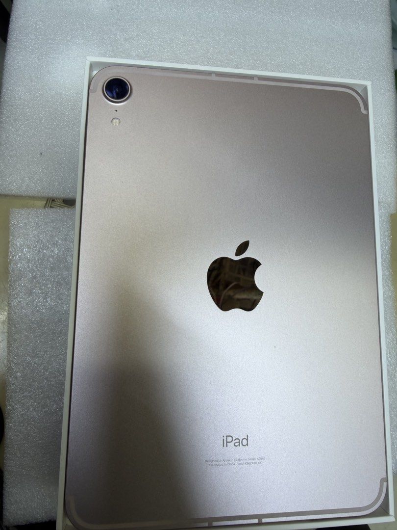 MINI 6 256GB WITH CELLULAR (Category: iPad) located in Manila. Submitted by aaaa2527 (Listing ID 1451100563, Image 2). Description: SALE SALE!! IPAD MINI 6 256GB WITH CELLULAR 💯 GOOD CONDITION 💯 ORIGINAL COMES WITH: box same serial, charger and unit itself freebies: tempered glass and case.