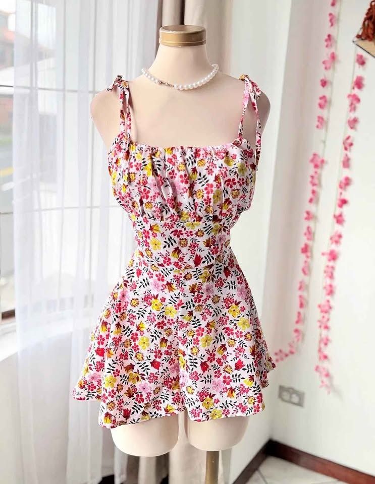Mini Beach Dress Floral Sleeveless (Kategori: Gaun & Rok) berada di Jakarta Barat. Dikirim oleh shelter.outfit (ID iklan 1451061310, Gambar 1). Deskripsi: Preloved berkualitas Stok terbatas Detail ukuran cek di 🆂hope udh detail disana cari barangnya & checkout langsung de 🆂hope Llnk 🆂hope liat ke bio sama ada di bagian opsi pengiriman (mailing & delivery).