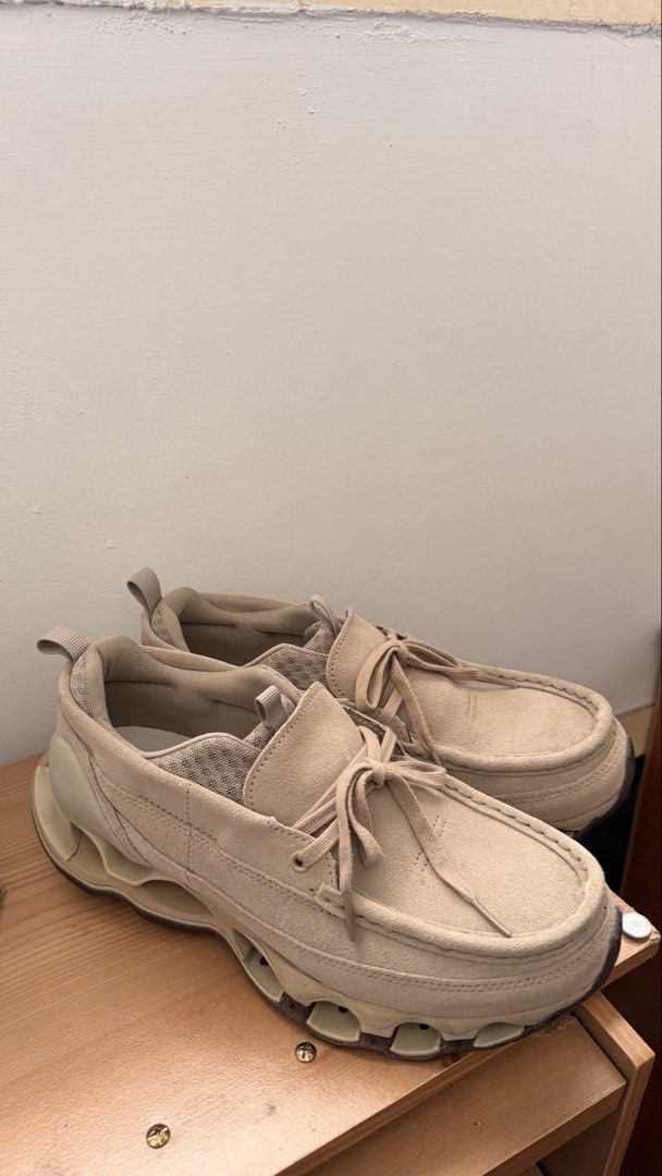 由 bqqb___ (刊登 ID 1451082428，圖片 1) 提交，位於 台北市 (Taipei) 的 Mizuno WAVE PROPHECY MOC 麂皮灰 (類別：運動鞋、球鞋)，說明：26.5cm。