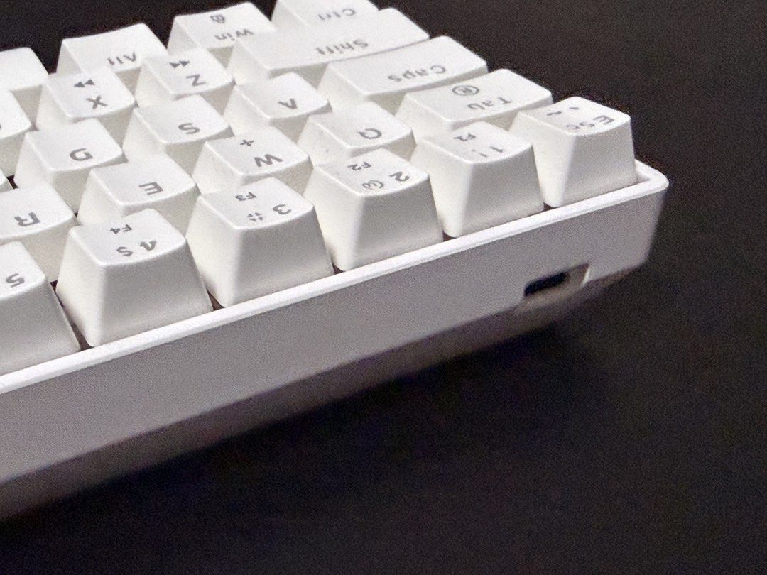 MKA-1CNEX White Mechanical Keyboard515673432691189765