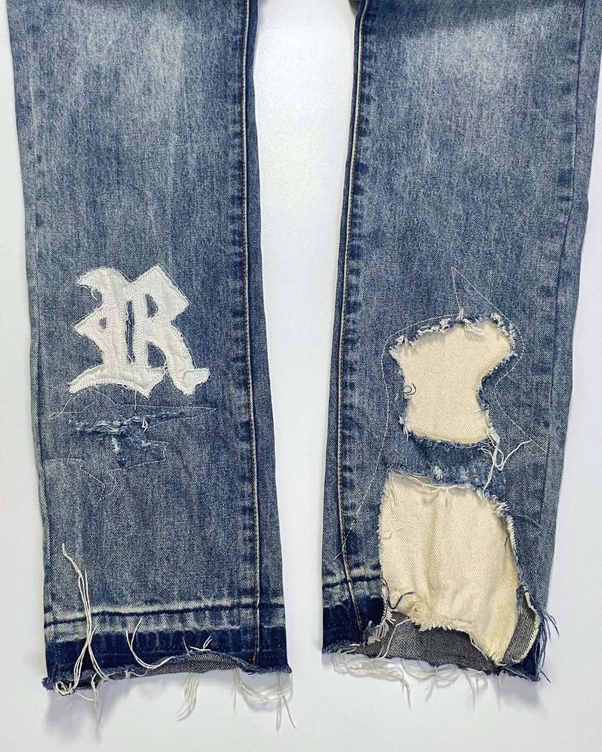 Mnml drip pants (Category: Activewear) located in Tarlac. Submitted by dinnuh4e (Listing ID 1451037581, Image 3). Description: Mnml drip pants W 32 L 41 Vgood condition Issue: none.