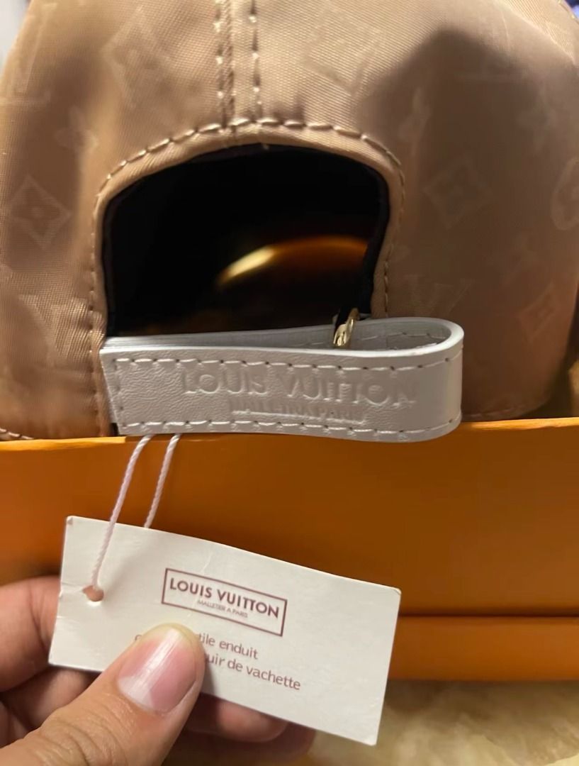 Monogram Baseball Cap (Category: Caps & Hats) located in Singapore. Submitted by anna12138 (Listing ID 1450959340, Image 2). Description: Pre-loved for sale, real photos available, genuine item, no bargaining, comes with branded tote bag packaging.