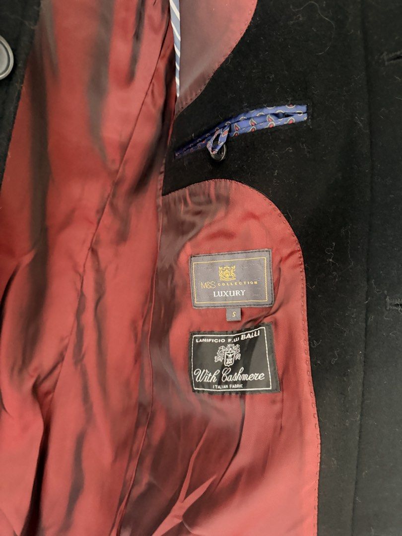 M&S cashmere overcoat （分類：外套及戶外衣服）位於 Hong Kong。 由 carebears12345 提交（商品編號 1450948310，圖片 3）。簡介： 61% WOOL 26% POLYAMIDE 9% CASHMERE 4% OTHER FIBRES BODY LINING 55% POLYESTER 45% VISCOSE SLEEVE LINING 100% POLYESTER EXCLUSIVE OFTRIMMINGS。