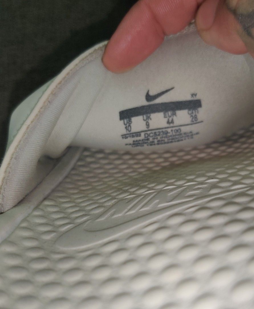 Nike Benassi Stussy Cream Slides (Category: Slippers & Slides) located in Bago City. Submitted by louielinco (Listing ID 1450936404, Image 3). Description: - Cream Nike Benassi Slides - Stussy Collaboration - Size: US 10 - Colorway: Sail/Black - Model: DCS239-100 - Ideal for casual wear.