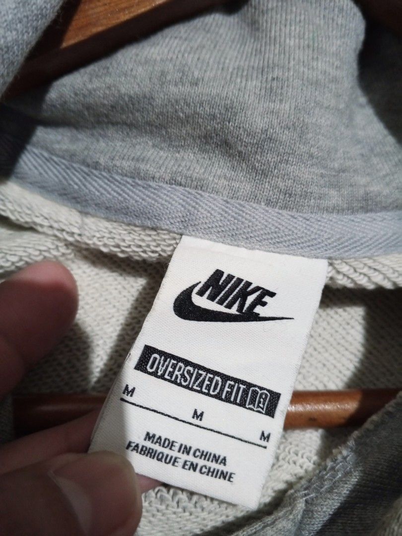 NIKE CLUB OVERSIZED FIT (Category: Coats, Jackets and Outerwear) located in Cotabato. Submitted by naim_23 (Listing ID 1451094814, Image 3). Description: Nike Club Oversized Fit Size Large- XL Dimes 26x28 Excellent Condition No Issue (Need wash) Pm 📩 📩.