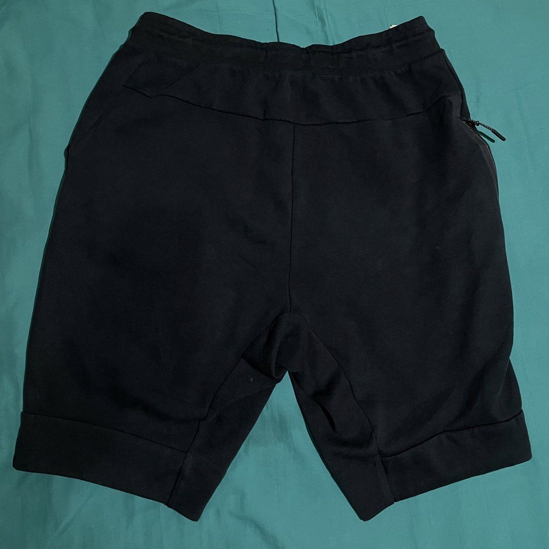 Nike Tech Fleece (Category: Shorts) located in Manila. Submitted by zyzymamen (Listing ID 1451031465, Image 2). Description: .