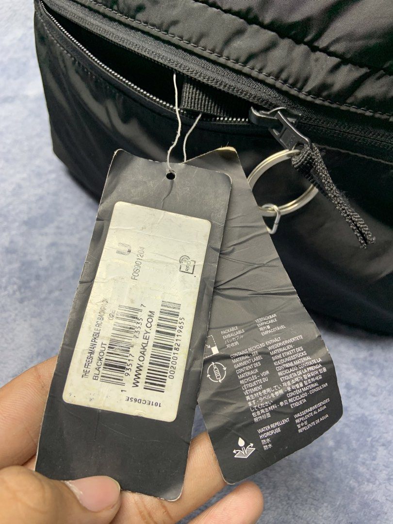 Oakley The Freshman Packable backpack with hang tag (Category: Backpacks) located in Quezon City. Submitted by jomsellsdope (Listing ID 1451087156, Image 3). Description: .