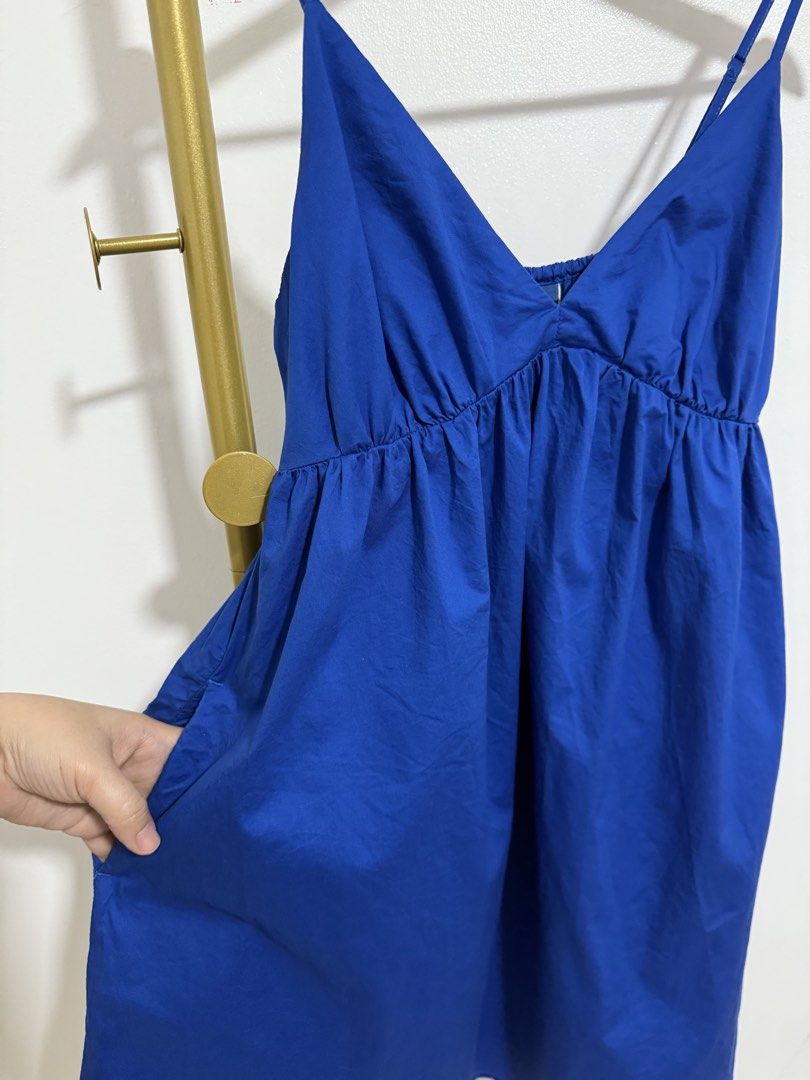 Old Navy Blue Spaghetti Strap Dress with Pockets (Category: Dresses) located in Antipolo. Submitted by jackiestash2 (Listing ID 1450996927, Image 2). Description: - Cute blue dress from Old Navy - Size XS - Spaghetti straps and V-neckline - Elasticated empire waist - Flowy skirt - Features pockets! - Perfect for casual outings or a beach day - Made in India Bust: Up to 38 Waist: Up to 32 Antipolo Gcash/bdo Lalamove/J&T.
